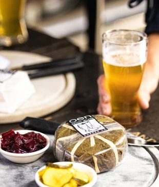 <p><i>11 must-have experiences</i> on <strong>Bruny Island</strong></p>
