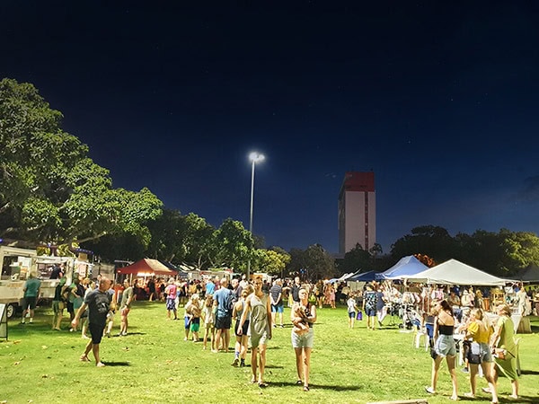 strand night markets