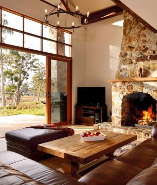 <p><i>Camping to luxury</i>: 16 of the best <strong>Bruny Island</strong> accommodation options</p>
