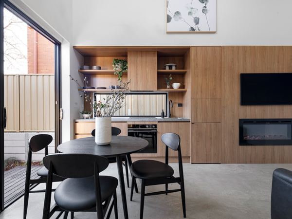 the dining area inside Bendigo Lodges