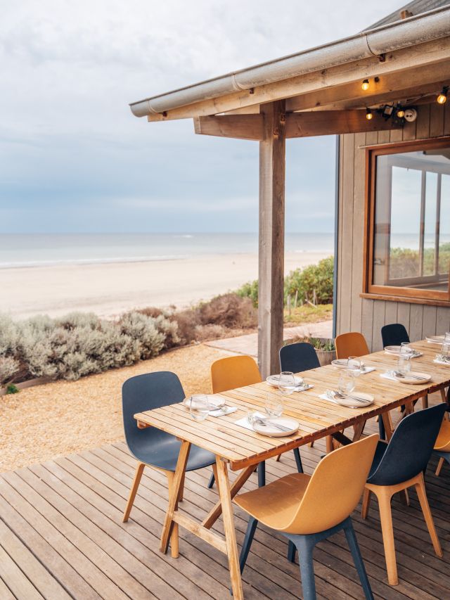outdoor dining at Pearl Kiosk, Aldinga Beach