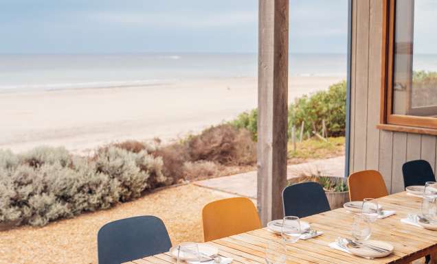 outdoor dining at Pearl Kiosk, Aldinga Beach