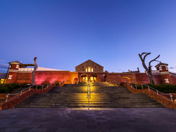 the front view of Ulumbarra Theatre in Bendigo