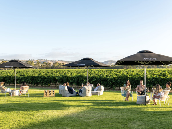 outdoor dining and wine tasting at Artisans of Barossa