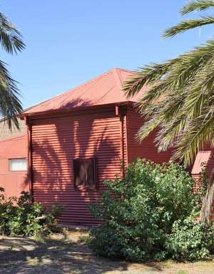 the exterior of Broken Hill Mosque