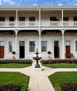 <p><i>Classy to camping</i>: A <strong>Rockhampton</strong> accommodation guide</p>
