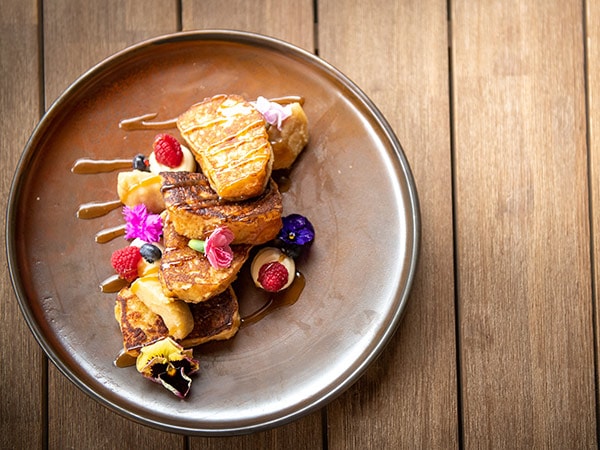 Crocodile Hunter Lodge Warrior Restaurant & Bar breakfast