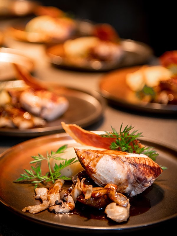 Crocodile Hunter Lodge Warrior Restaurant & Bar dinner