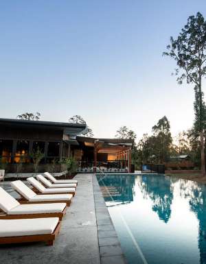 Australia Zoo Crocodile Hunter Lodge pool