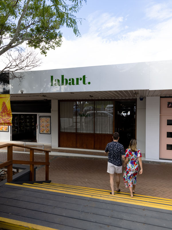 a couple arriving at Restaurant Labart, Gold Coast suburbs