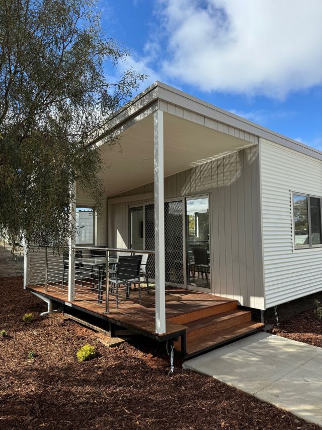 Broken Hill Tourist Park premier cabin