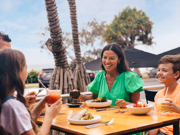 a family dining at Barefoot Barista, Gold Coast cafes