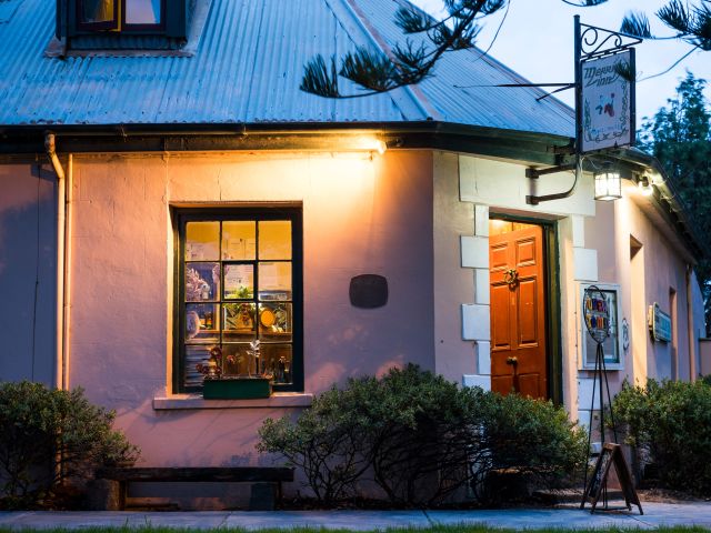 rustic exterior of Merrijig Inn