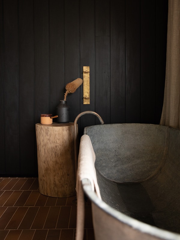 Round Hill Retreat, Mapleton