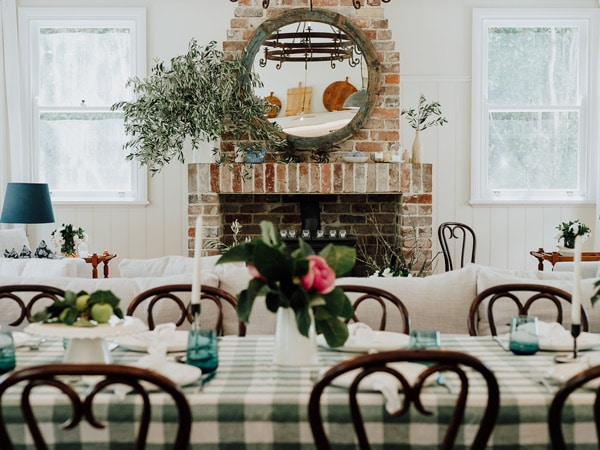 Lunch treatment at dining table at Stand Tall Retreats