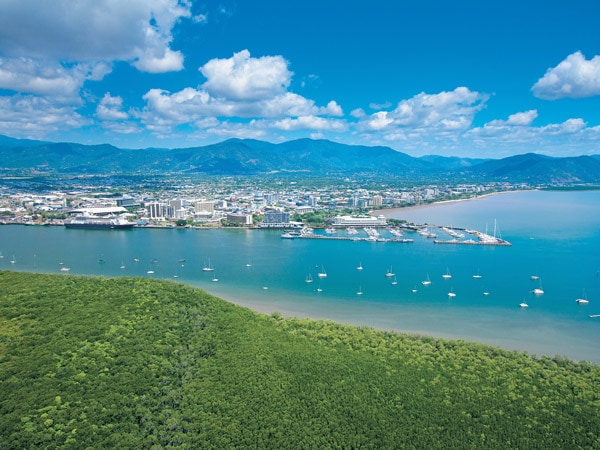 coastal suburb in Cairns City
