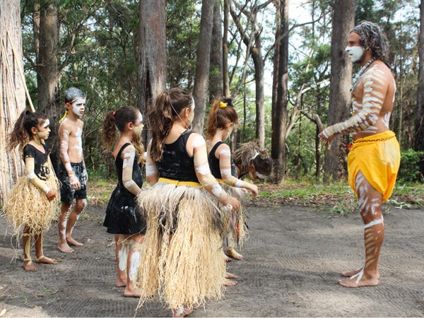 an aboriginal performance during Giingan Gumbaynggirr Cultural Experience