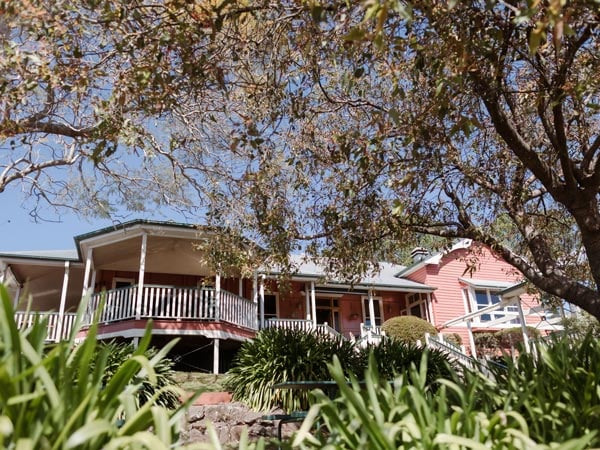 exterior of Mapleton Public House