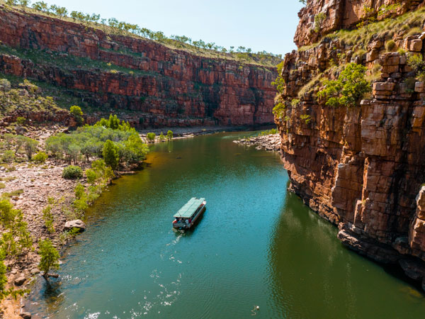 an aerial view of houseboat Jetwave Pearl cruising along Kimberley