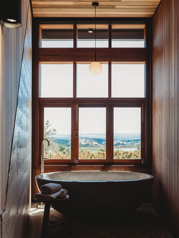 Basalt bathtub in Orange NSW