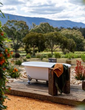 Nook on the Hill in Grampians