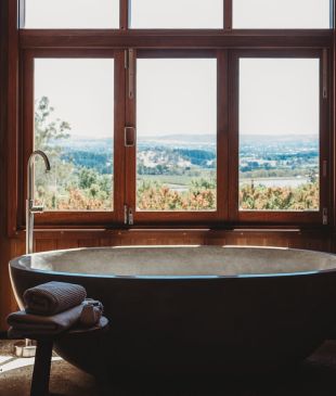 <p><i>The top 10 emerging stays</i> in <strong>Australia</strong></p>
