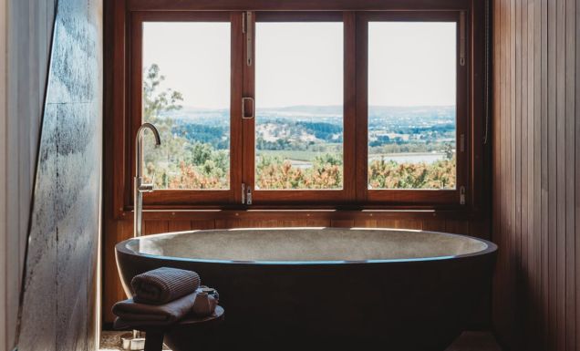 Basalt bathtub in Orange NSW