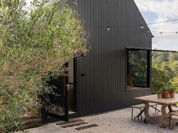 the exterior of The Falls Farm’s Smith House