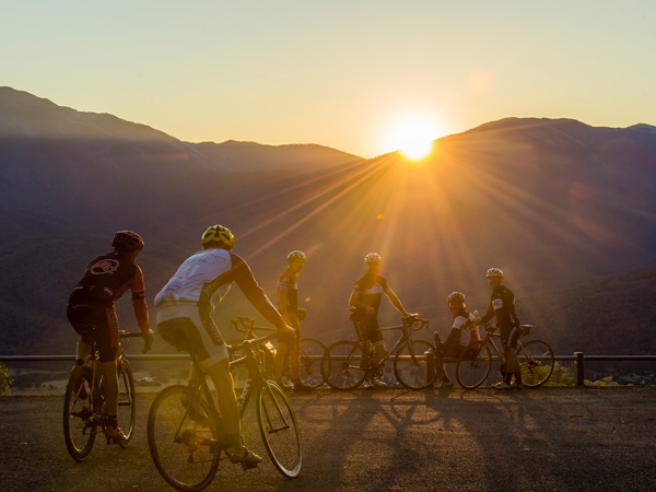biking at sunrise in Sullivans lookout