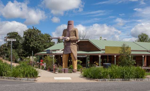 The statue of Big Ned Kelly outside the shops in Glenrowan