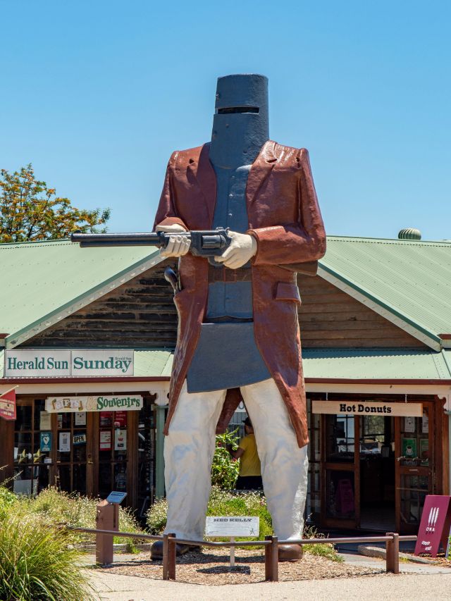 The statue of Big Ned Kelly outside the shops in Glenrowan