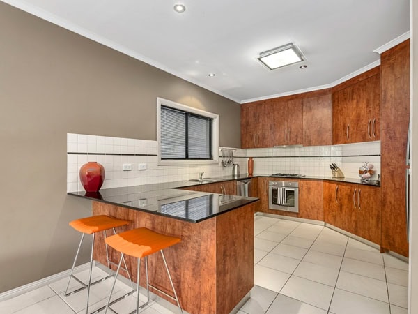 the kitchen at Mount Gambier Apartments MG Delux