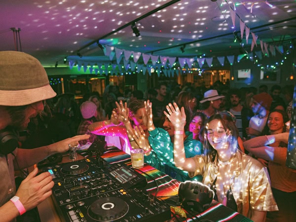 The mariachi mingle event for WA's Cabin Fever festival