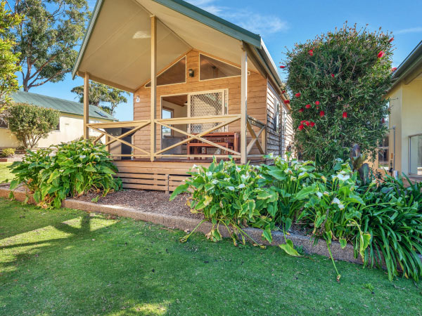 a standard cabin at BIG4 Ingenia Holidays Merry Beach, Batemans Bay