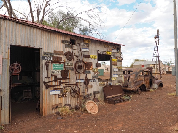 an abandoned camp and vehicle in Gwalia, WA