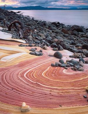 Painted cliffs, Tasmania experiences