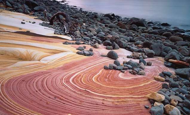 Painted cliffs, Tasmania experiences
