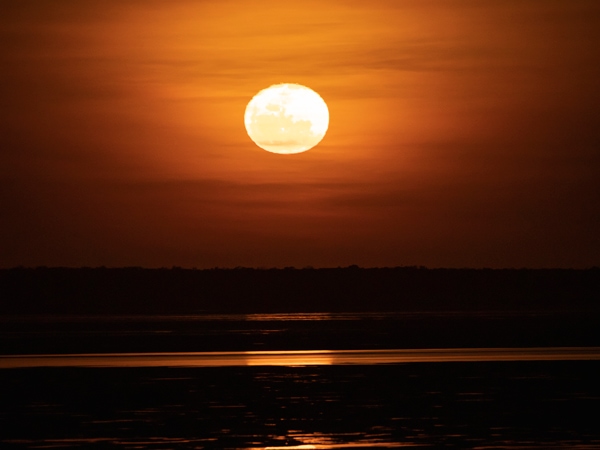 full moon at Staircase to the Moon Night Markets