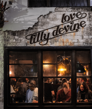 <p><i>16 hidden bars</i> in <strong>Sydney</strong> you need to discover</p>
