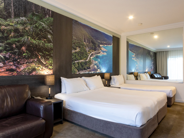 the standard king single room at Mercure Gerringong Resort