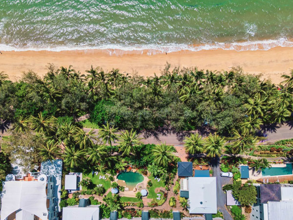 the beachfront Melaleuca Resort Palm Cove accommodation