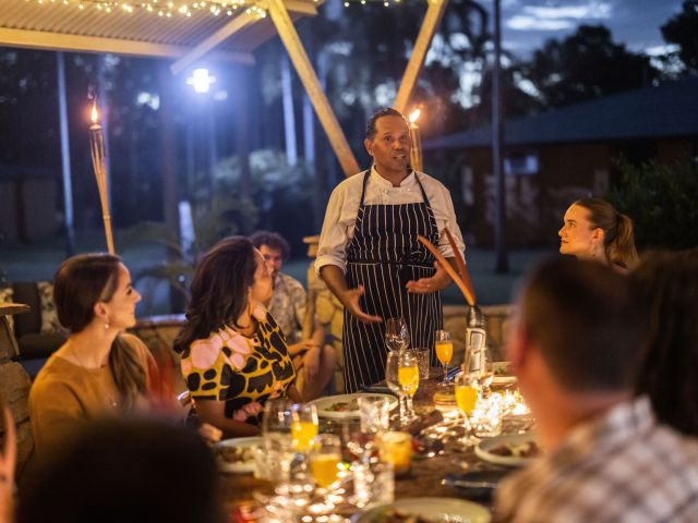 Full Moon Dinner, Kakadu