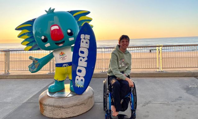Braedon Jones travelling with his family in Surfers Paradise