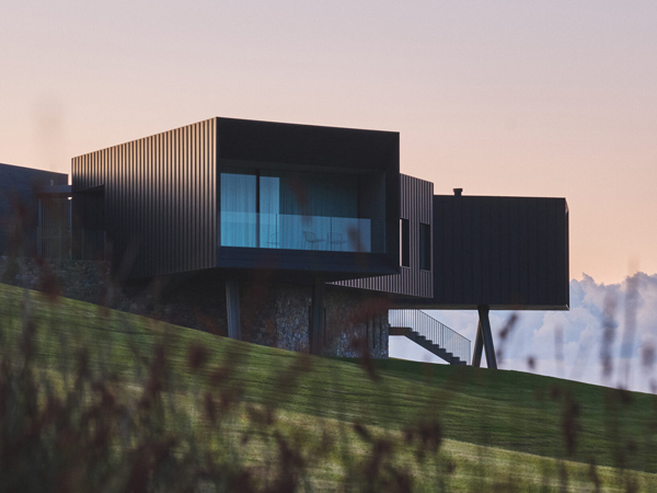 the exterior of Dovecote Kiama Airbnb