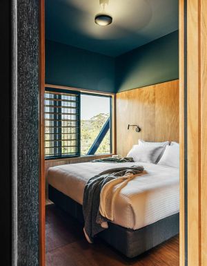 guest room in the bridge at bundanon art museum