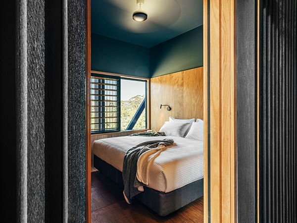 guest room in the bridge at bundanon art museum