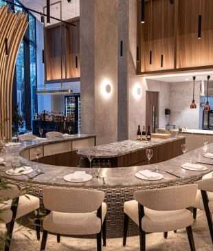 <p><i>The best restaurants to try</i> around <strong>Australia</strong> right now</p>
