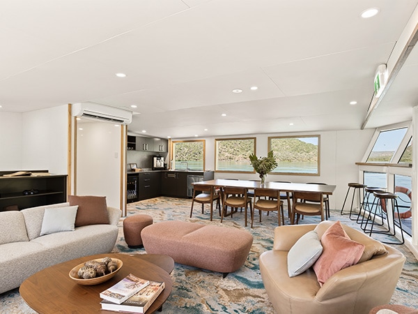 Jetwave Pearl Horizontal Falls loung room