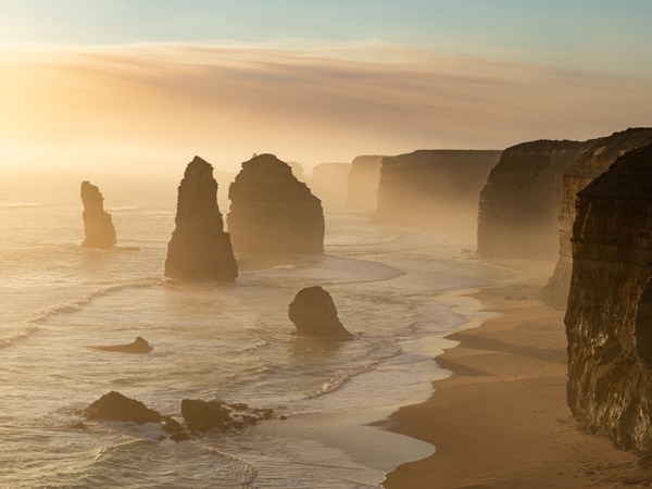 a sunset view of Twelve Apostles, Great Ocean Road, Vic, instagrammable place in Australia