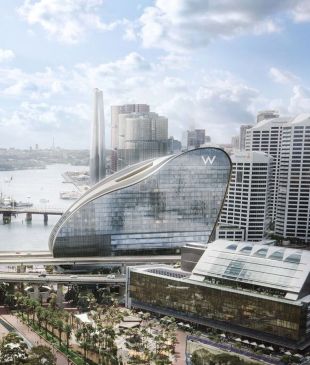 <p><i>First look</i>: <strong>Sydney</strong> opens its doors</p>
